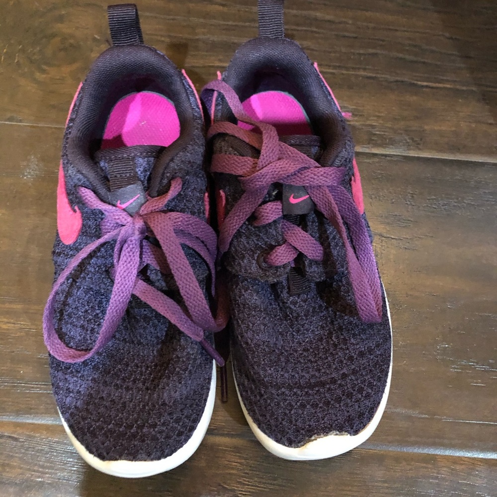 Nike girl shoes size 12c